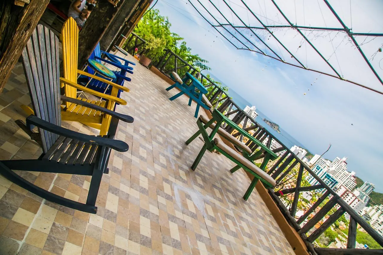 Bunsizanisi Hotel Santa Marta